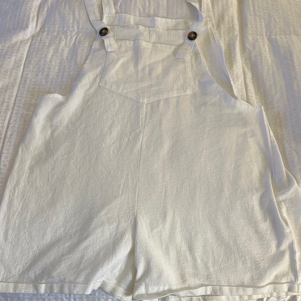 Size Large White Overalls Shorts with Button Detail
